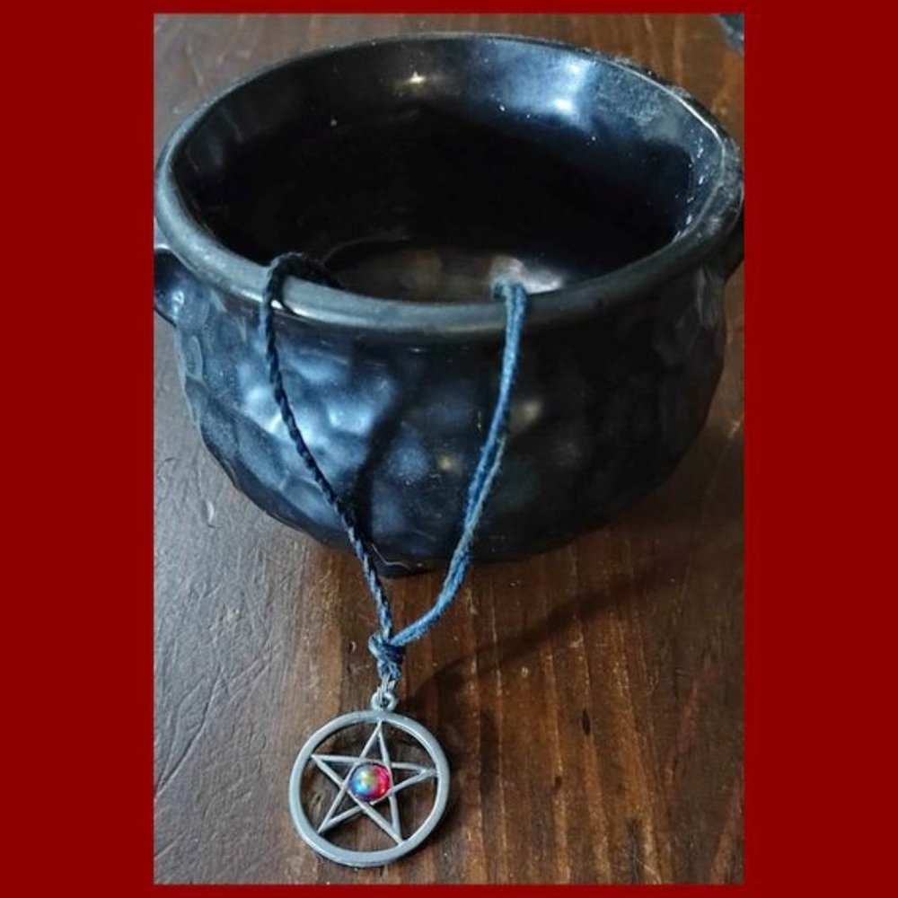 JPI co. 2000 Vintage Jeweled Pentagram Amulet Necklace & Ceramic Cauldron